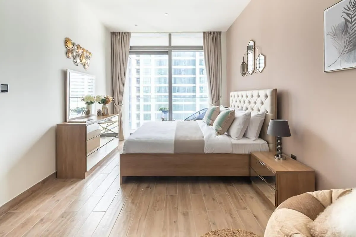 Frank Porter - Marina Gate 3 Dubai Apartment